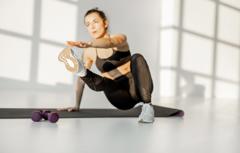 Mini-Stepper-Workouts: Verbrennen Sie Kalorien und straffen Sie Ihre Muskeln zu Hause